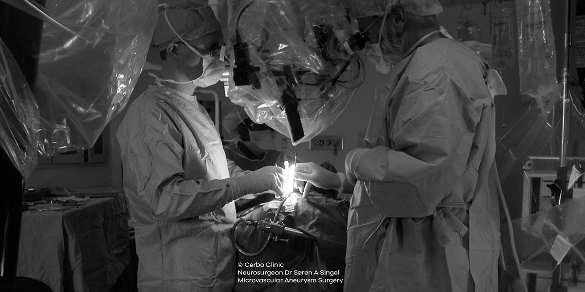 Dr Søren A Singel - neurosurgeon - clipping cerebral brain aneurysm